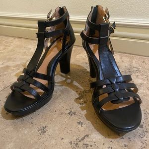Black leather Sofft high heeled sandals. 8.5M